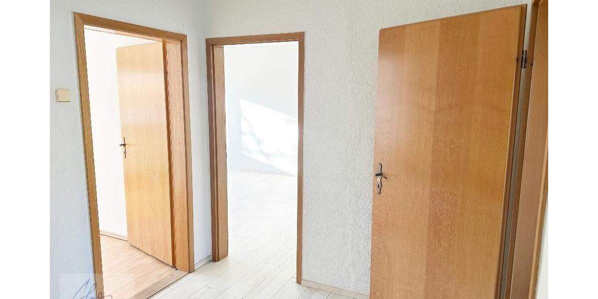 Etagenwohnung Zeithain - 3 Zimmer, 57 m&sup2;, 320&euro; | Angebot:25777088