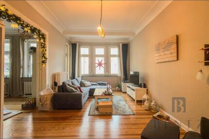 Großzügige Altbauwohnung mit Charme, zwei Balkonen & moderner Ausstattung 5 zimmer