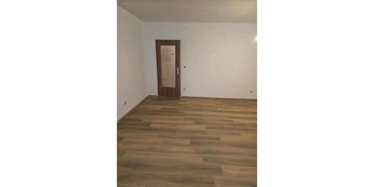 Dachgeschoßwohnung Dinslaken Hiesfeld - 2 Zimmer, 73 m&sup2;, 680&euro; | Angebot:25056427