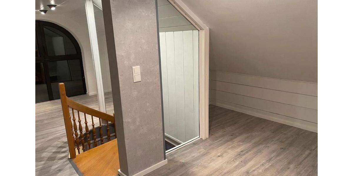 Dachgeschoßwohnung Schwetzingen - 2.5 Zimmer, 60 m&sup2;, 810&euro; | Angebot:26484359