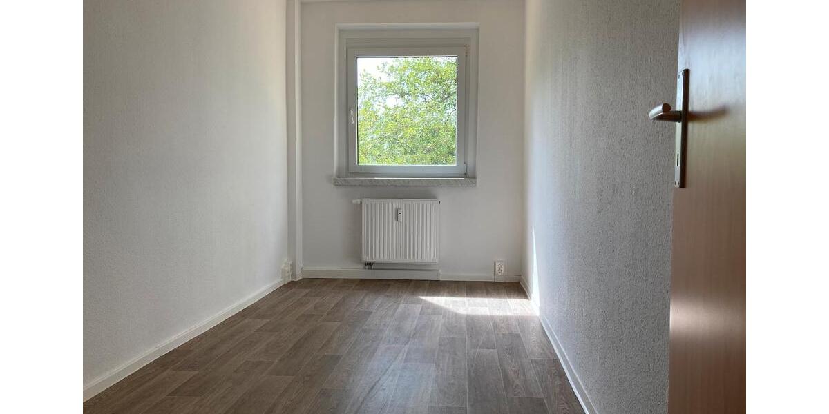 Dachgeschoßwohnung Döbeln - 6 Zimmer, 123 m&sup2;, 599&euro; | Angebot:26646287