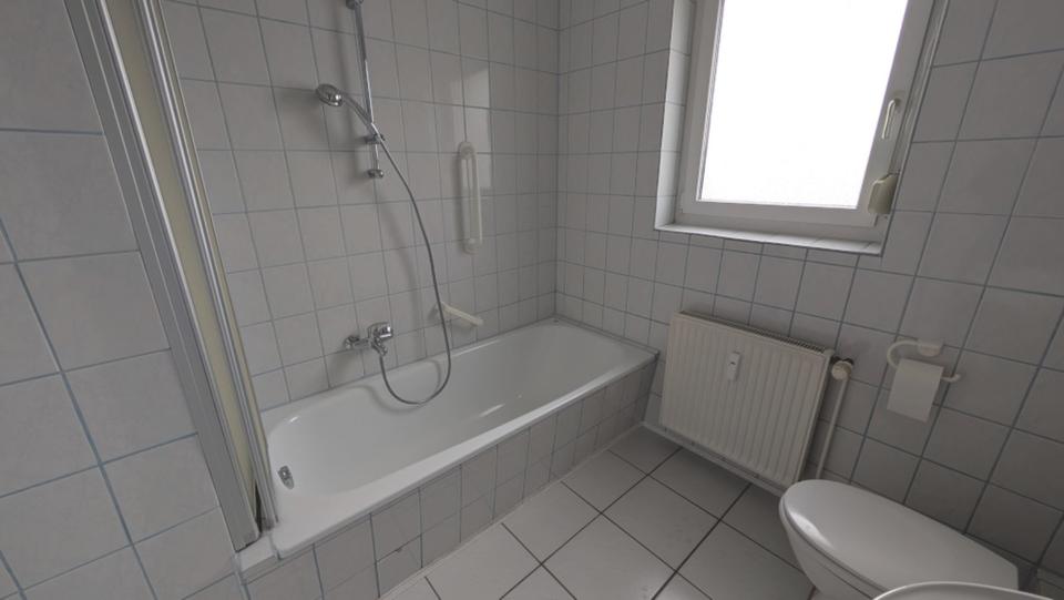 Erdgeschoßwohnung Bodenwerder - 3 Zimmer, 83 m&sup2;, 690&euro; | Angebot:25590472