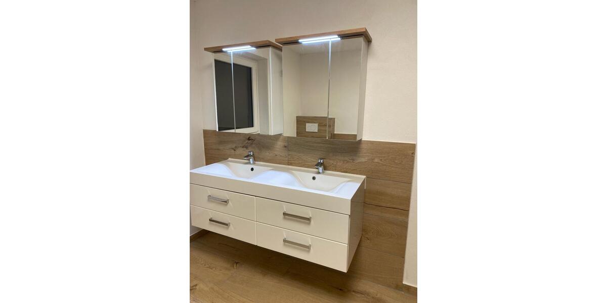 Erdgeschoßwohnung Hornberg - 4 Zimmer, 106 m&sup2;, 1.250&euro; | Angebot:26626728