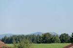 Geräumiges Bauernhaus mit Stall und Tenne; Anfragen bitte per email!