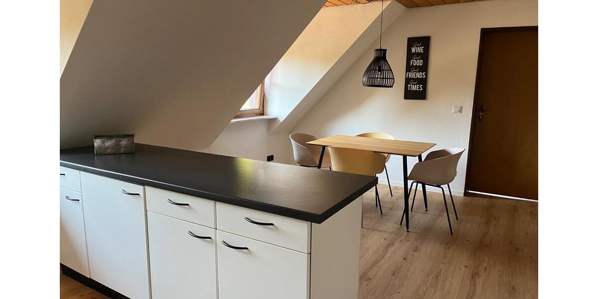 Dachgeschoßwohnung Sipplingen - 3 Zimmer, 80 m&sup2;, 1.290&euro; | Angebot:25870601