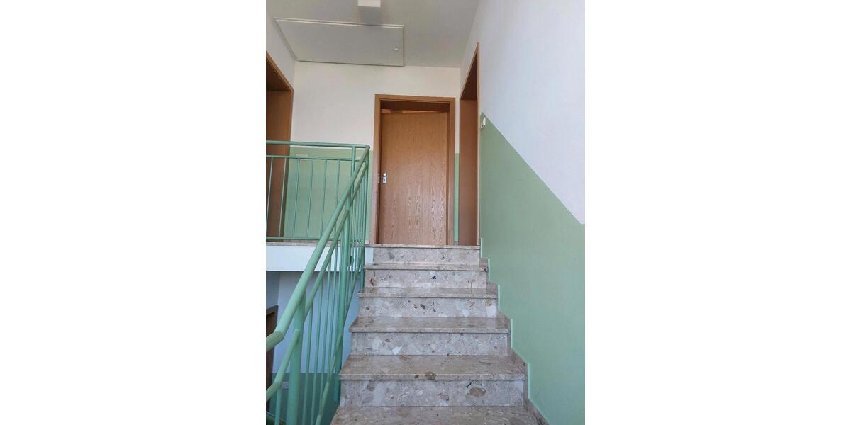 Etagenwohnung Weiden in der Oberpfalz - 1 Zimmer, 28 m&sup2;, 330&euro; | Angebot:26549933