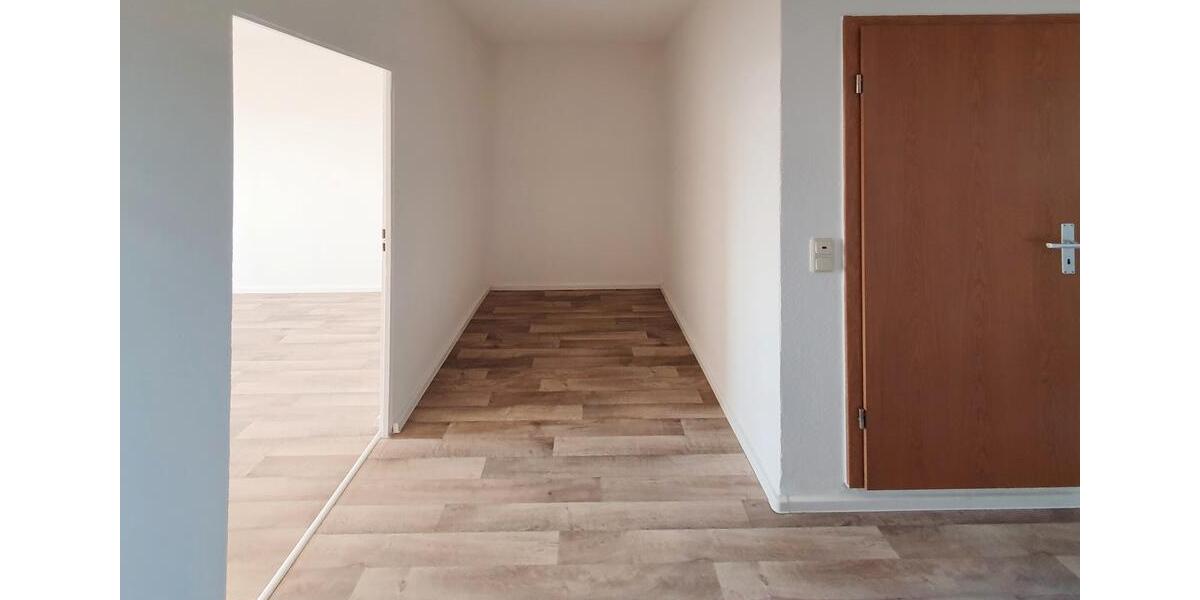 Etagenwohnung Neubrandenburg Datzeberg - 3 Zimmer, 69 m&sup2;, 209&euro; | Angebot:26675540