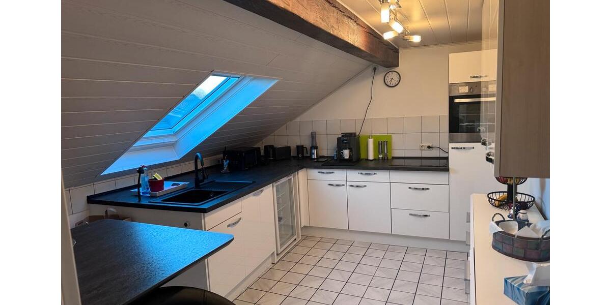 Dachgeschoßwohnung Herzogenrath - 3 Zimmer, 100 m&sup2;, 1.250&euro; | Angebot:26579692