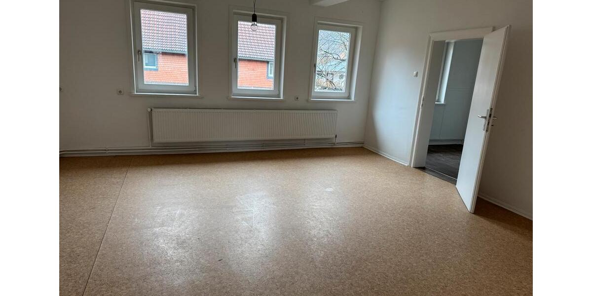 Etagenwohnung Delligsen - 4 Zimmer, 100 m&sup2;, 720&euro; | Angebot:26443669