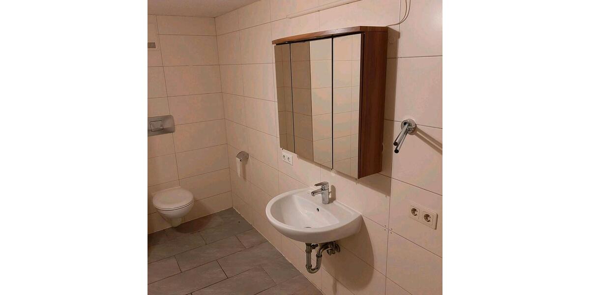 Etagenwohnung Tettenweis - 1 Zimmer, 33 m&sup2;, 295&euro; | Angebot:26637315