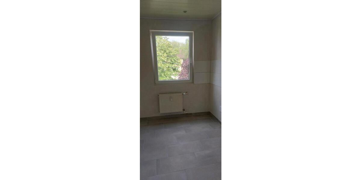 Dachgeschoßwohnung Duisburg Rheinhausen - 2 Zimmer, 75 m&sup2;, 950&euro; | Angebot:26532670