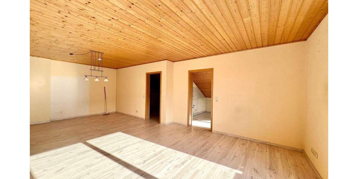 Helle 3 Zimmerwohnung mit Blick ins 