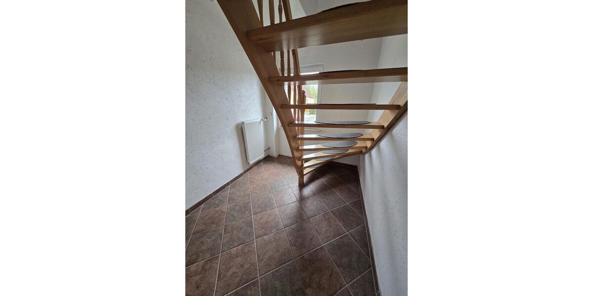 Etagenwohnung Jerichow - 6 Zimmer, 198 m&sup2;, 1.300&euro; | Angebot:26561573