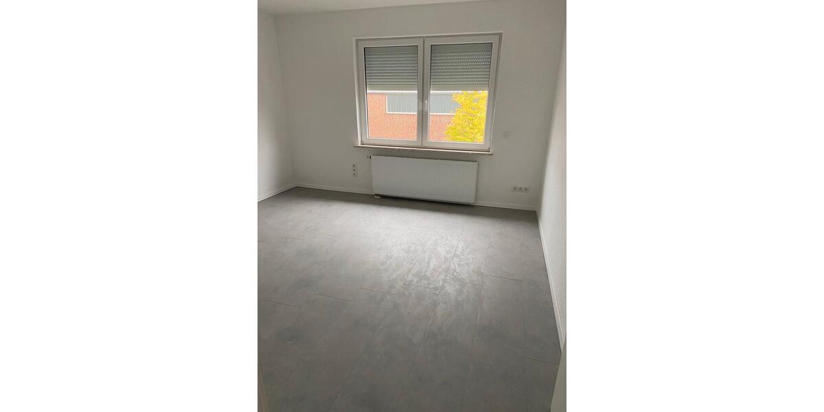 Etagenwohnung Nordenham - 4 Zimmer, 90 m&sup2;, 630&euro; | Angebot:26702126