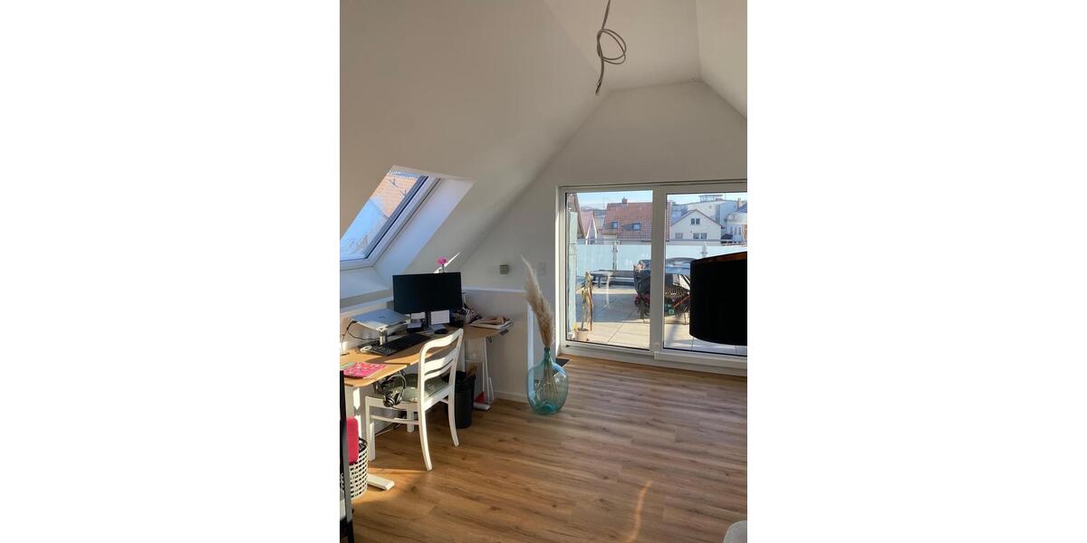 Helle Maisonette Wohnung in Goldbach mit hoher Ausstattung und gr 3 zimmer