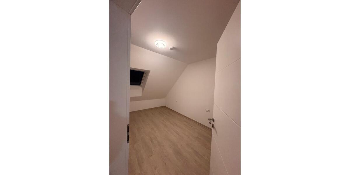 Etagenwohnung Lauchheim - 4.5 Zimmer, 94 m&sup2;, 1.128&euro; | Angebot:24813426