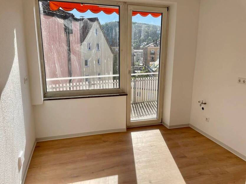 Citynahe 4-Zimmerwohnung mit Balkon!