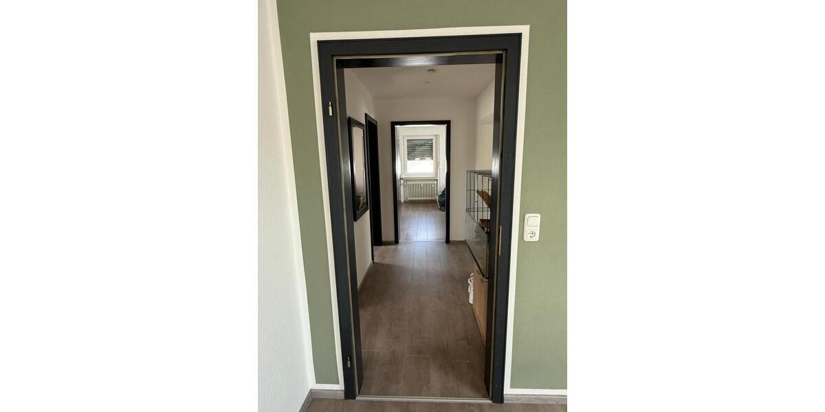 Dachgeschoßwohnung Vlotho - 3 Zimmer, 55 m&sup2;, 550&euro; | Angebot:26051040