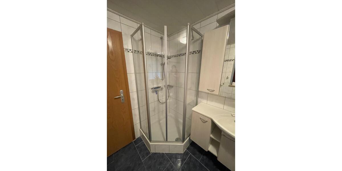 Einfamilienhaus Neustadt an der Donau - 3 Zimmer, 180 m&sup2;, 1.100&euro; | Angebot:26395377