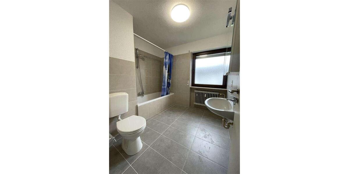 Etagenwohnung Birkenfeld - 3 Zimmer, 85 m&sup2;, 600&euro; | Angebot:25717746