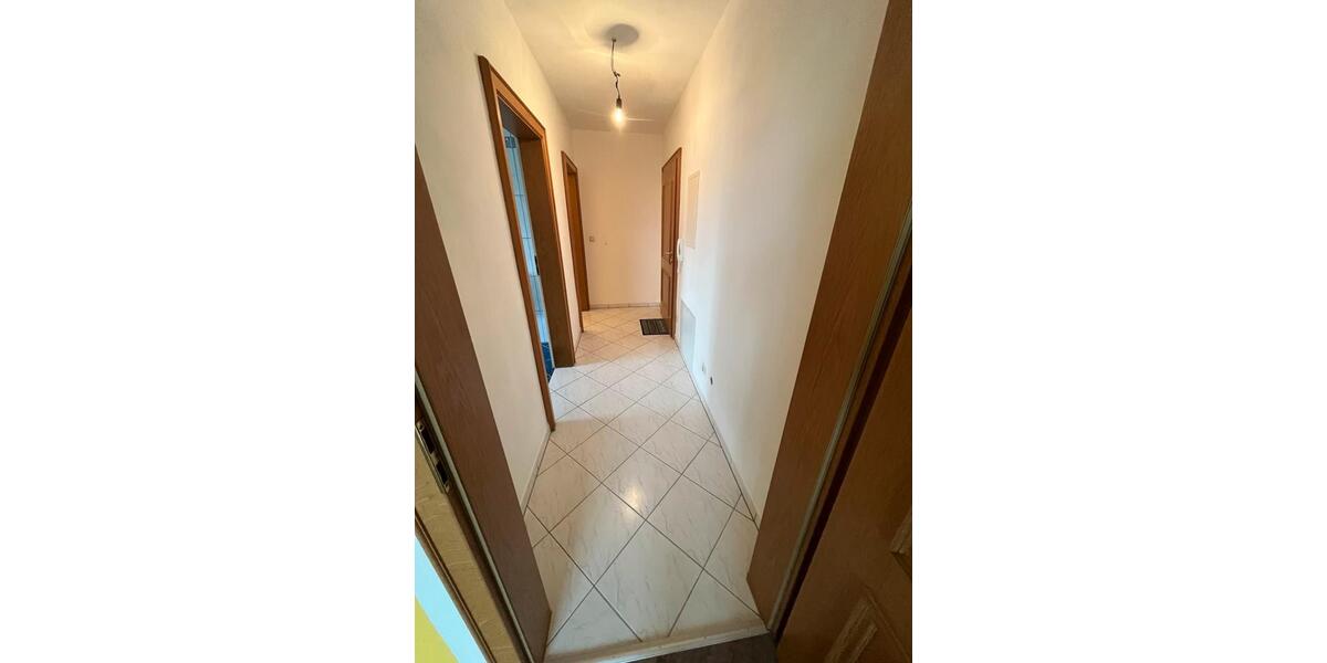 Etagenwohnung Oberviechtach - 4 Zimmer, 86 m&sup2;, 700&euro; | Angebot:26025724