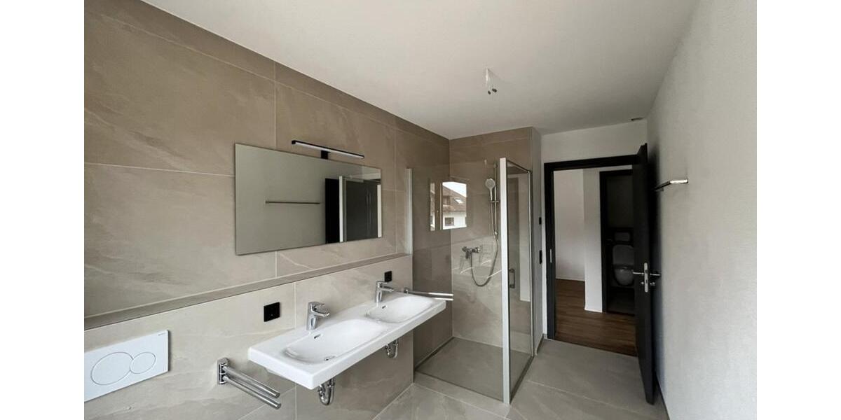 Etagenwohnung Albbruck - 4 Zimmer, 97 m&sup2;, 1.358&euro; | Angebot:24847935