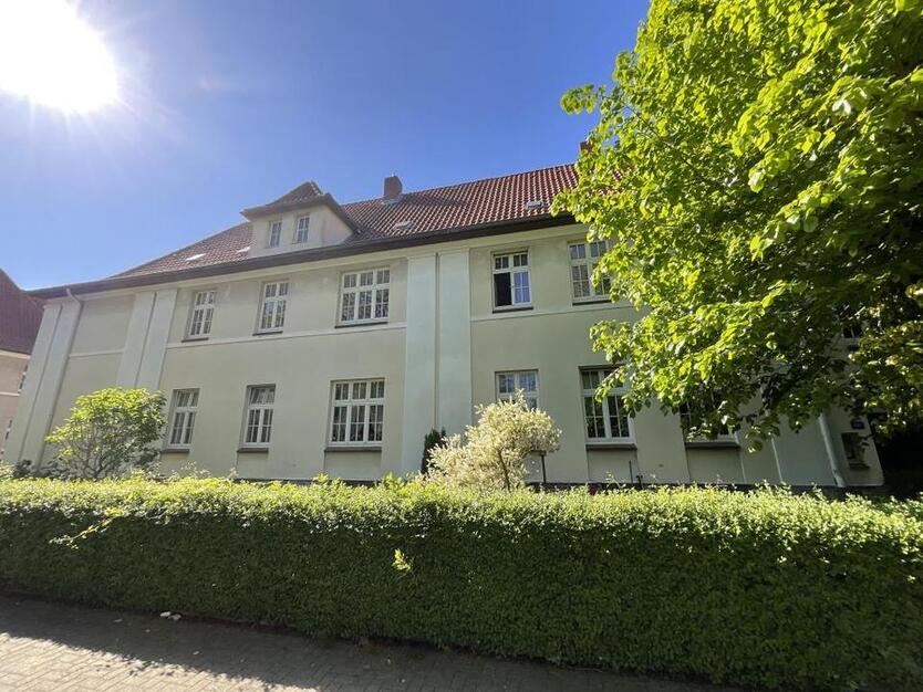 Bereits modernisierte 3-ZKB-Balkonwohnung im Erdgeschoss in Heppens zu vermieten! zimmer