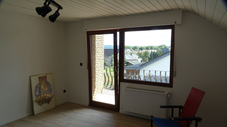 6-Zimmer-Wohnung mit EBK und Gartennutzung in Antweiler - 5.5 oder mehr Mechernich | Angebot:24350170