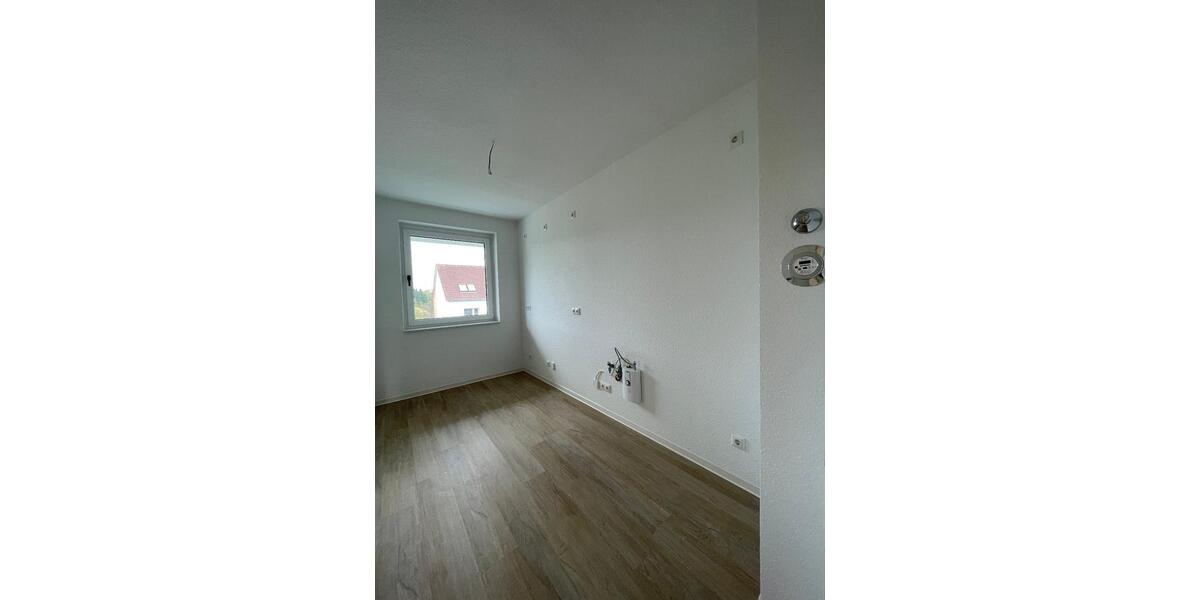Etagenwohnung Oederan - 4 Zimmer, 99 m&sup2;, 695&euro; | Angebot:26547174