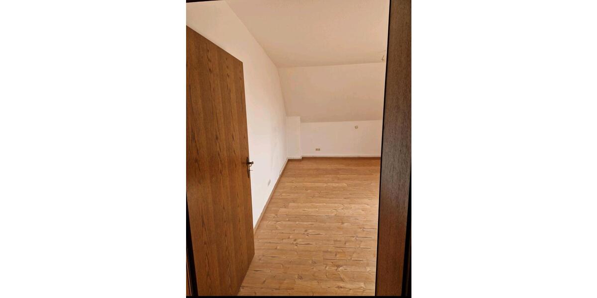 Etagenwohnung Guxhagen - 3 Zimmer, 115 m&sup2;, 900&euro; | Angebot:24528406