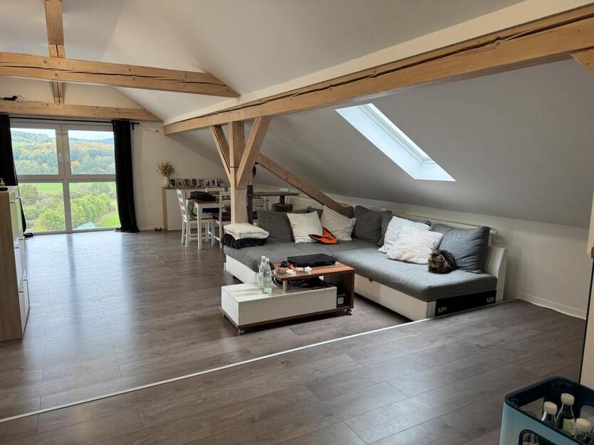 Nachmieter 2,5 Zimmer DG Wohnung zimmer