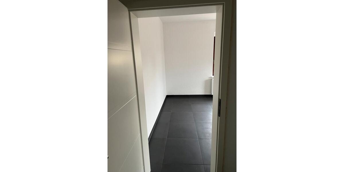 Erdgeschoßwohnung Limbach-Oberfrohna Oberfrohna - 2 Zimmer, 64 m&sup2;, 680&euro; | Angebot:26038818