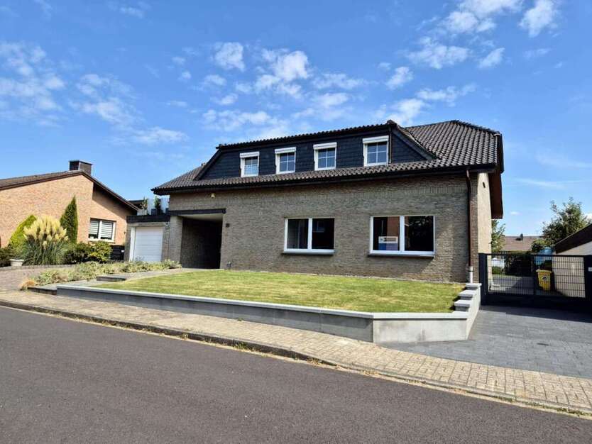 Haus zum Mieten in Baesweiler 1.750 € 147 m²