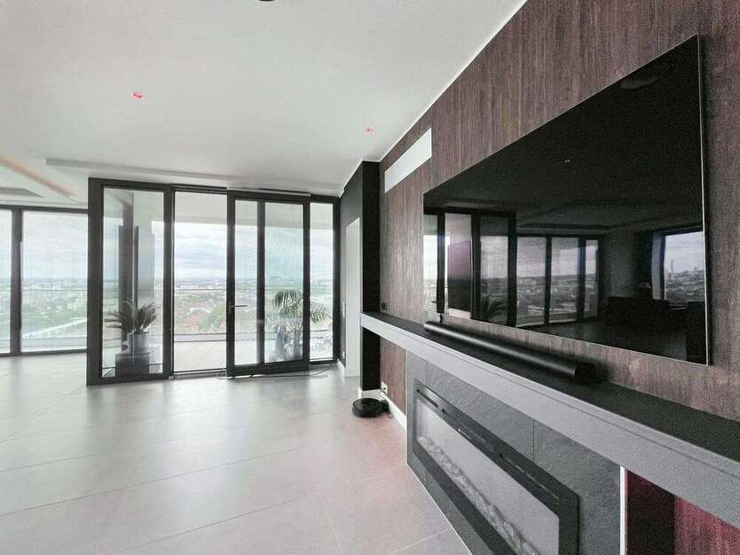 Wohnung zum Mieten in Frankfurt 5.900 € 180 m²