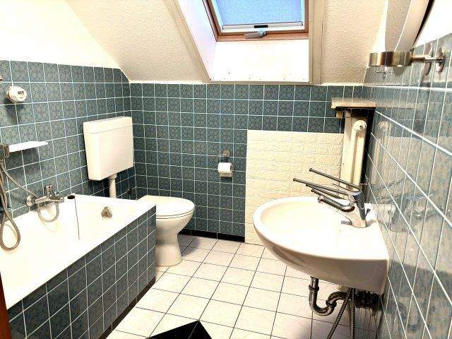 Gemütliche Dachgeschosswohnung in ruhiger Wohnlage 2 zimmer