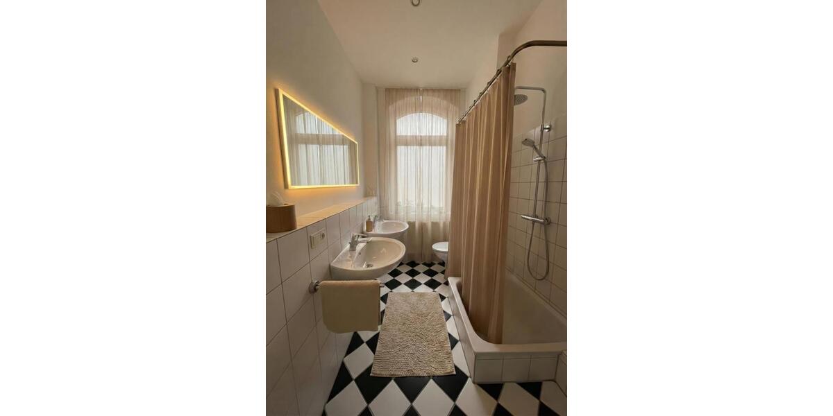 Etagenwohnung Wesel Fusternberg - 4 Zimmer, 127 m&sup2;, 1.300&euro; | Angebot:25792031