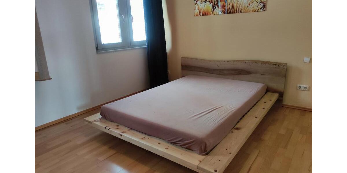 Maisonettenwohnung Kitzingen - 3 Zimmer, 135 m&sup2;, 1.200&euro; | Angebot:25299628