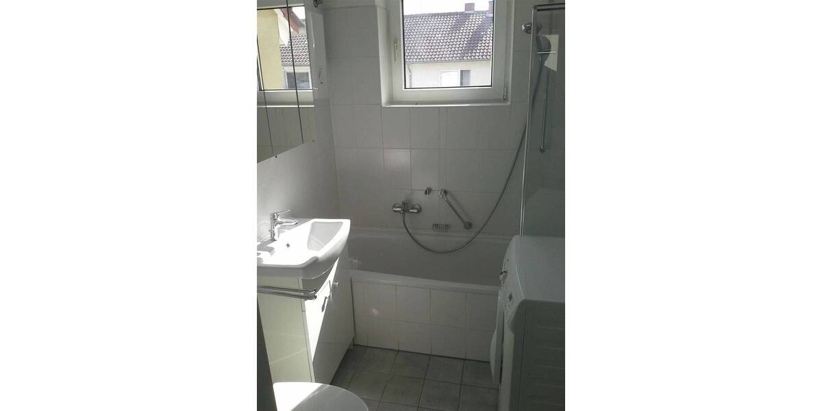 Etagenwohnung Eisenberg - 2 Zimmer, 50 m&sup2;, 500&euro; | Angebot:26117352