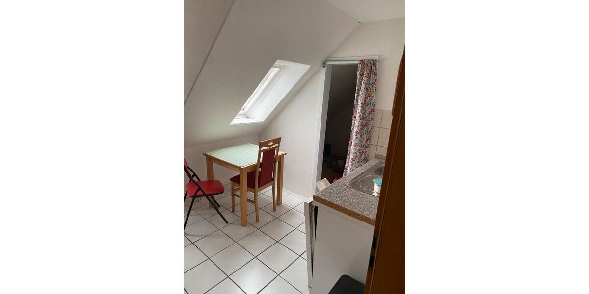 Dachgeschoßwohnung Lüder - 4 Zimmer, 116 m&sup2;, 950&euro; | Angebot:25903337