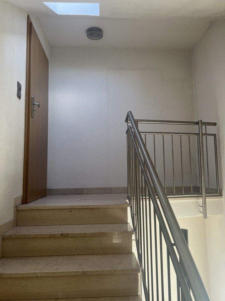 Schicke 3-Zimmer-Wohnung im Dachgeschoss in Frankfurt - Goldstein zimmer