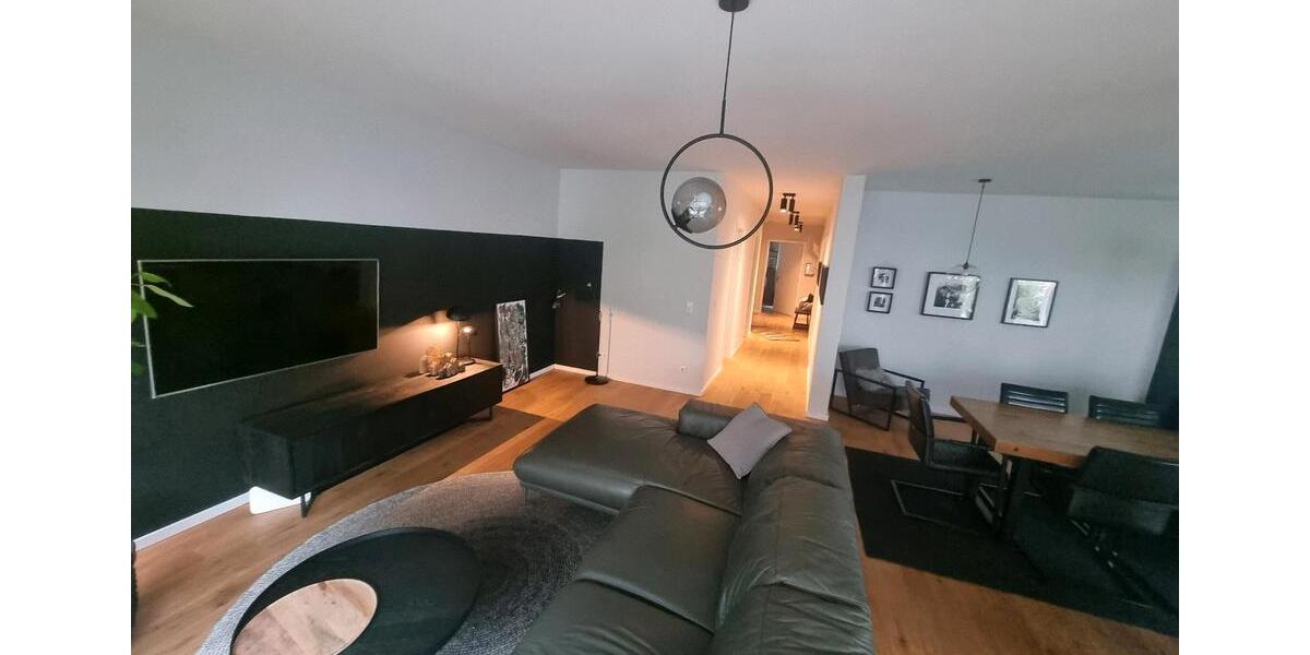 Erdgeschoßwohnung Detmold - 4 Zimmer, 124 m&sup2;, 1.690&euro; | Angebot:24720326