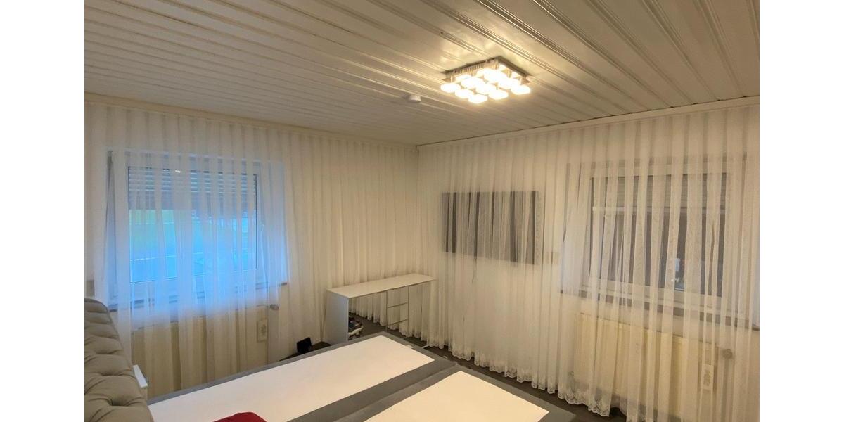 Erdgeschoßwohnung Marktredwitz - 4 Zimmer, 95 m&sup2;, 950&euro; | Angebot:25759658