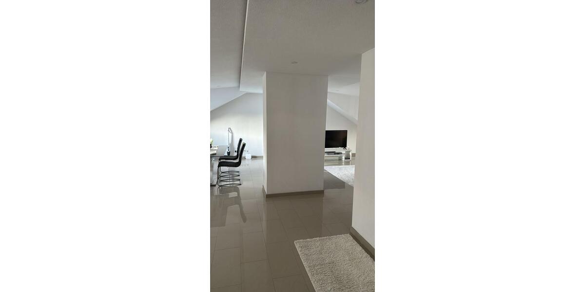 Dachgeschoßwohnung Altbach - 3.5 Zimmer, 86 m&sup2;, 1.400&euro; | Angebot:24836883