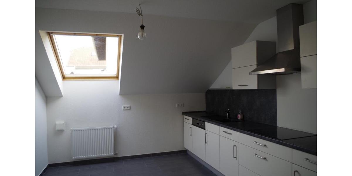 Dachgeschoßwohnung Linden - 3 Zimmer, 98 m&sup2;, 980&euro; | Angebot:25168354