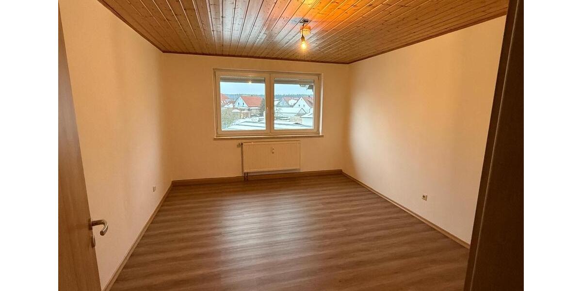 Etagenwohnung Schwarzenbach - 4 Zimmer, 100 m&sup2;, 830&euro; | Angebot:24653191