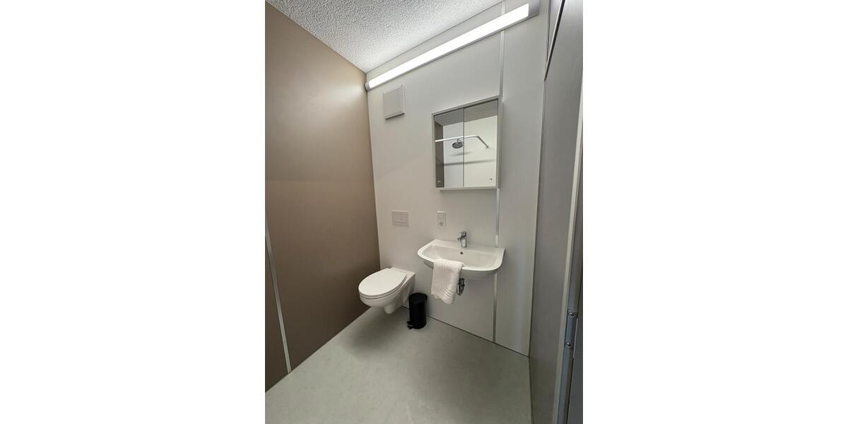 Wohnen auf Zeit Essen Stadtbezirk V - 100 Zimmer, 200 m&sup2;, 15&euro; | Angebot:22480762