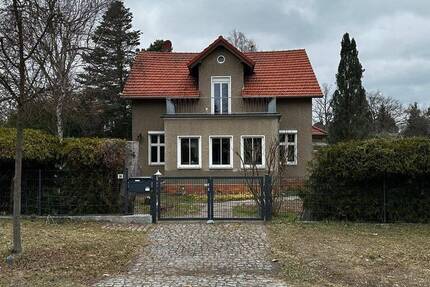 Haus Schulzendorf - 7 Zimmer, 146 m&sup2;, 1.900&euro; | Angebot:26079048