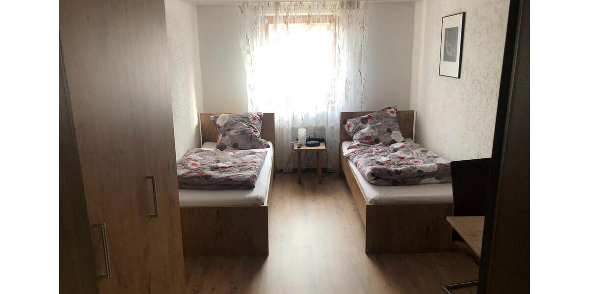 Wohnen auf Zeit Tann - 8 Zimmer, 200 m&sup2;, 18&euro; | Angebot:26024563