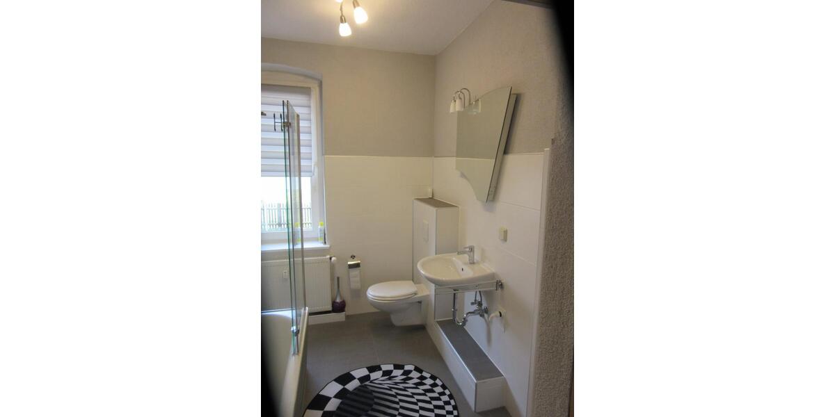 Erdgeschoßwohnung Schmölln - 1 Zimmer, 35 m&sup2;, 250&euro; | Angebot:24988742