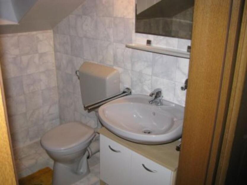 Möbl. Zimmer zu vermieten